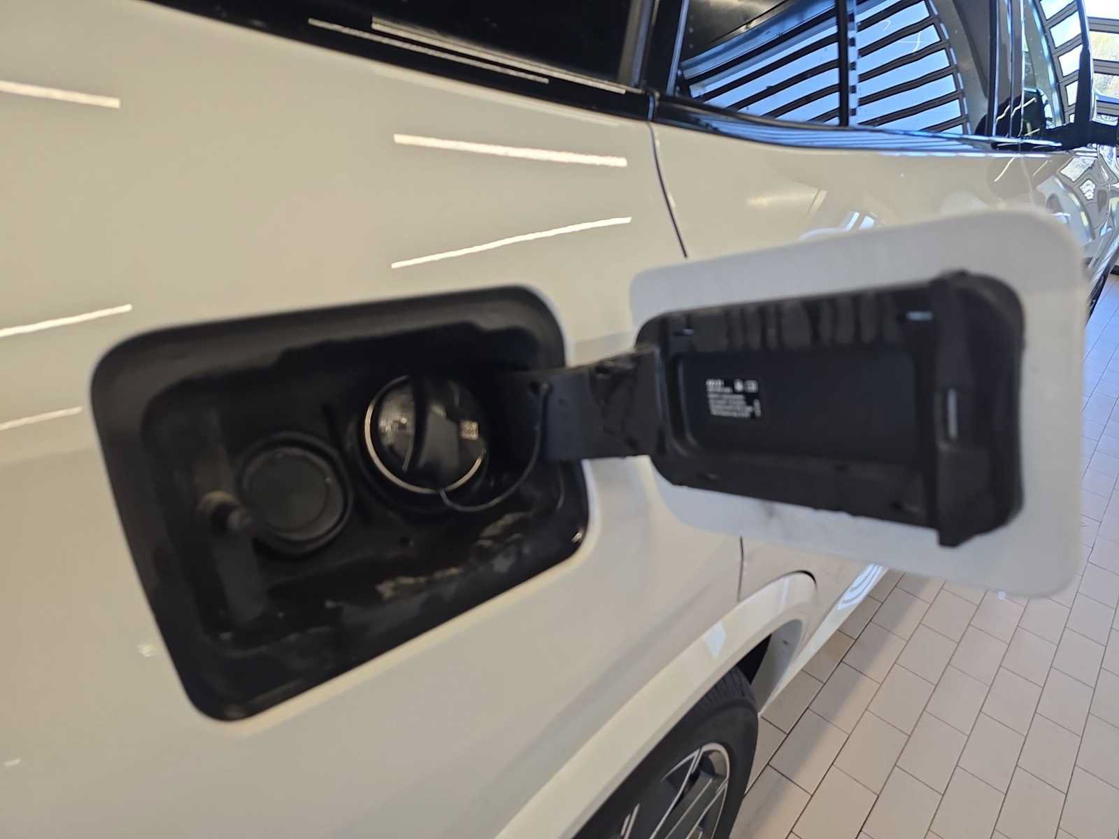 Used 2020 BMW X5 xDrive40i w/ M Sport Package AWD/4WD image 16