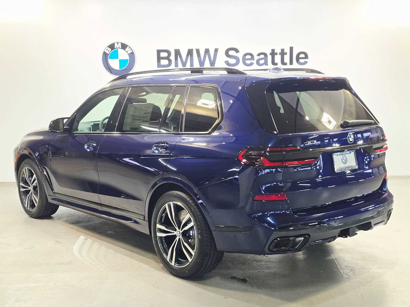 New 2026 BMW X7 M60i image 4