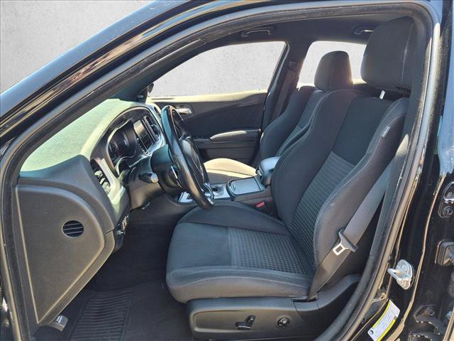 Used 2019 Dodge Charger R/T w/ Blacktop Package RWD image 9