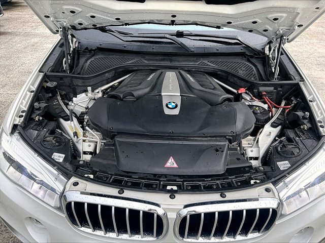 Used 2019 BMW X6 xDrive50i w/ M Sport Package AWD/4WD image 11