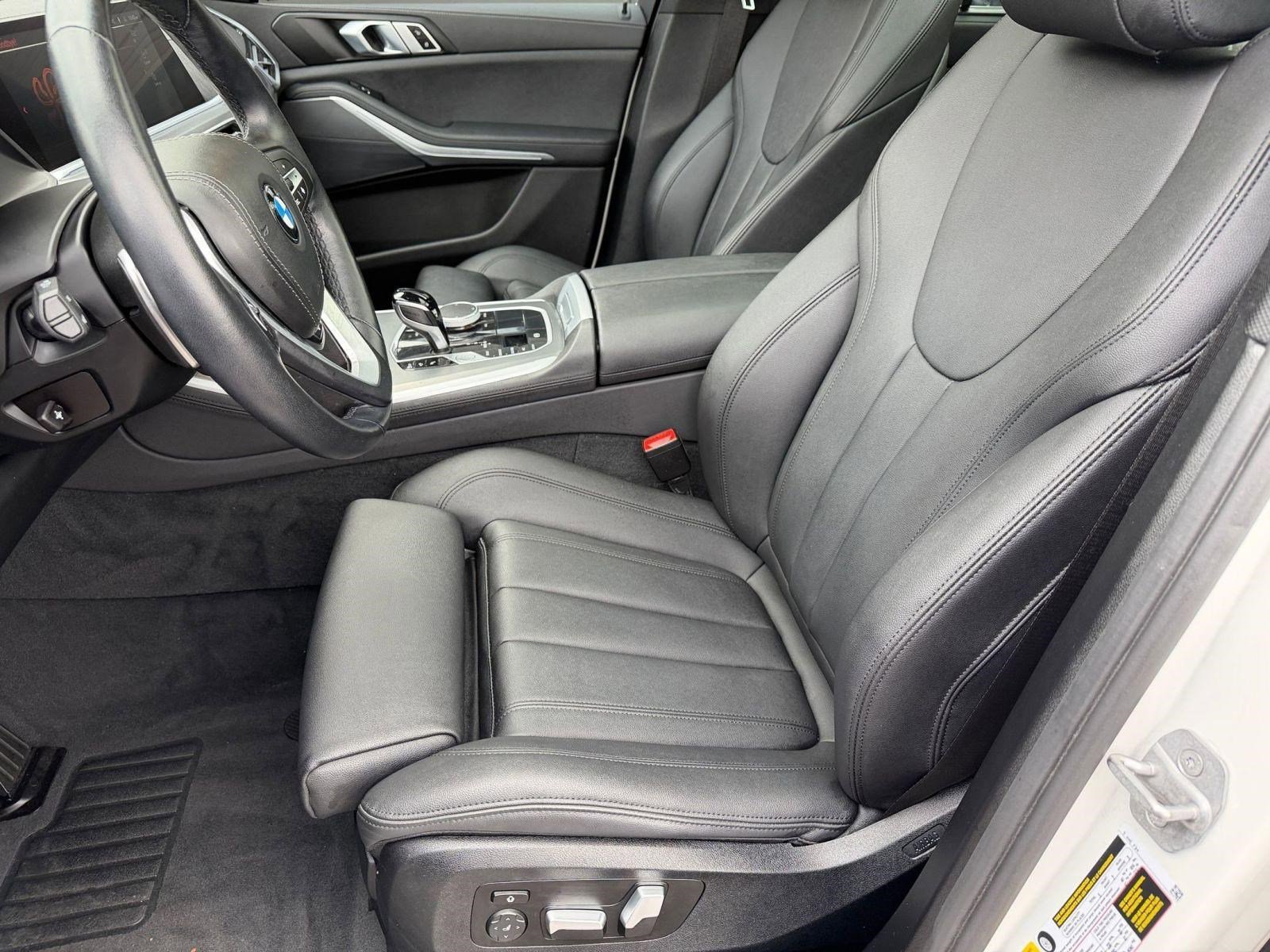 Used 2022 BMW X5 xDrive40i w/ Premium Package image 5