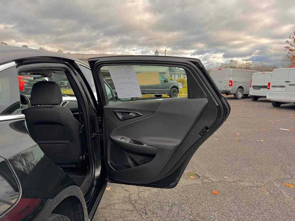 Used 2018 Chevrolet Malibu LS image 18