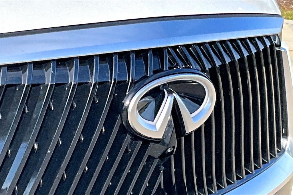 Certified 2027 INFINITI QX60 Luxe w/ Cargo Package AWD/4WD image 11