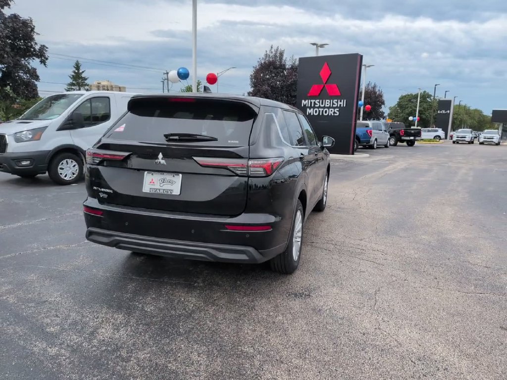New 2026 Mitsubishi Outlander ES AWD/4WD image 7