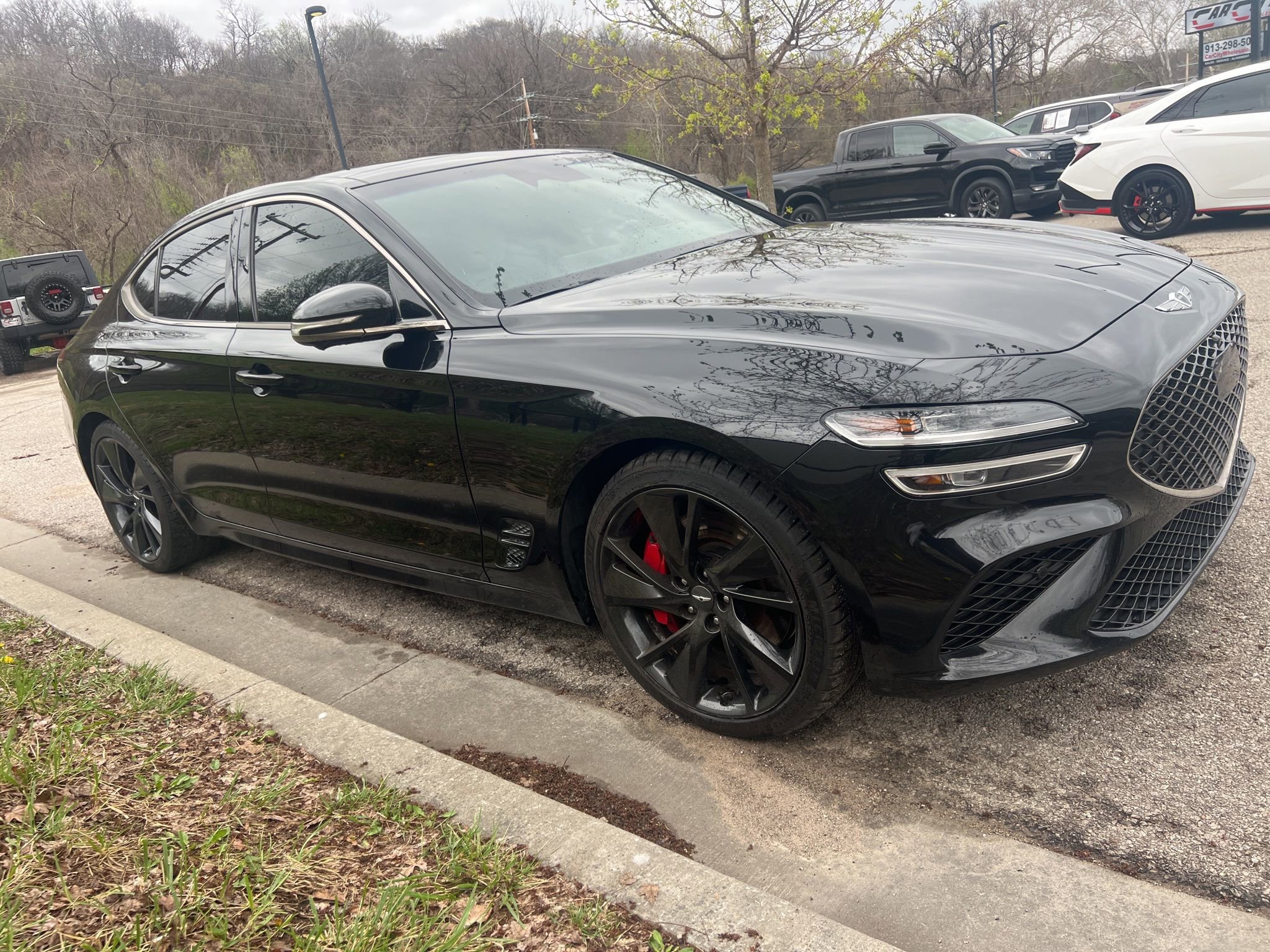 Used 2022 Genesis G70 3.3T image 3