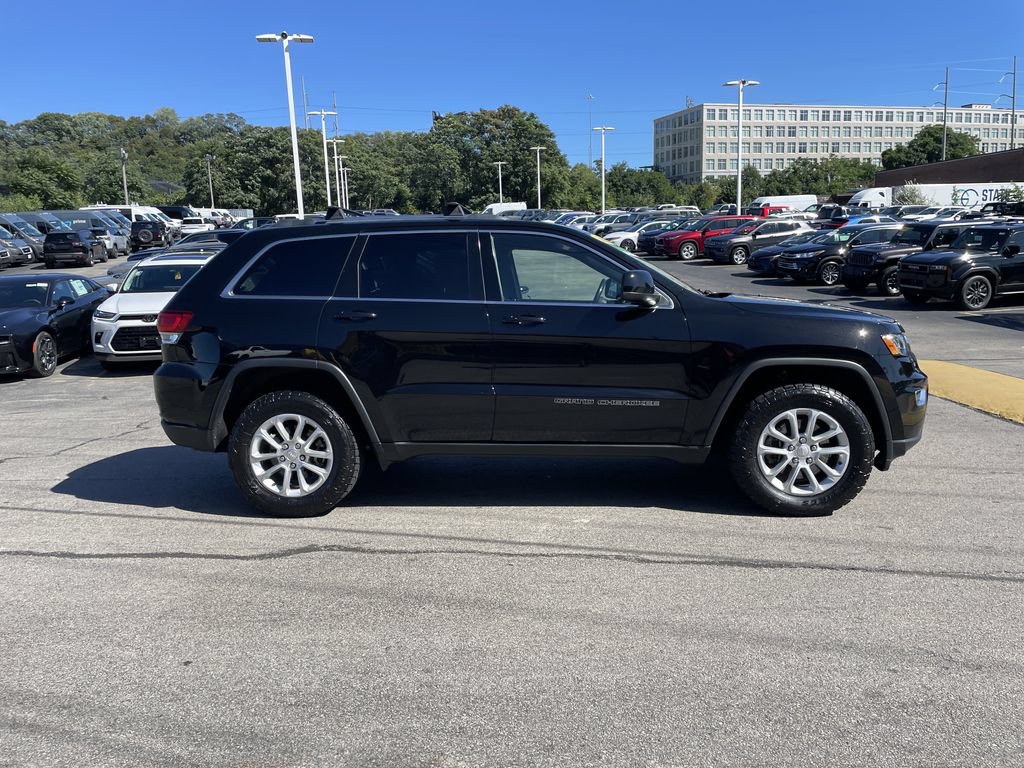Certified 2021 Jeep Grand Cherokee Laredo AWD/4WD image 7