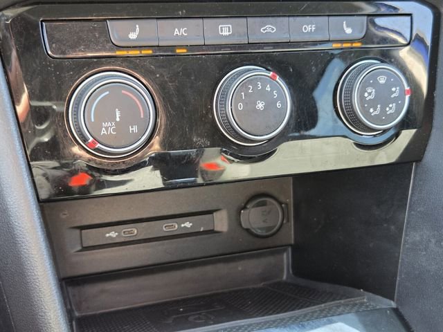 Used 2023 Volkswagen Taos SE image 19