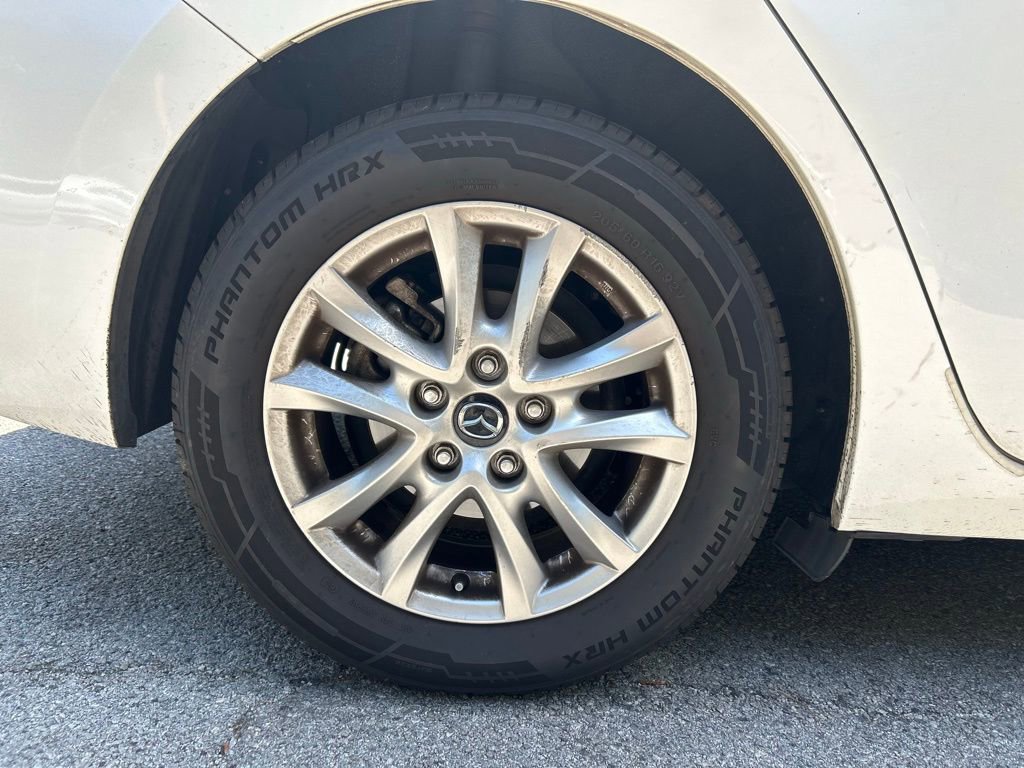Used 2018 MAZDA MAZDA3 Sport w/ Preferred Equipment Package FWD image 16