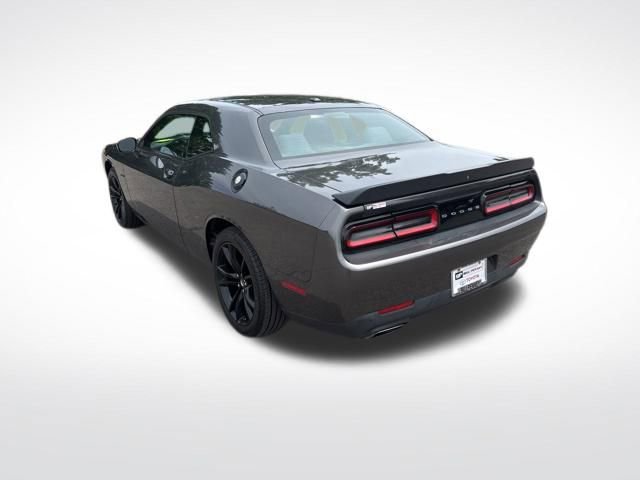 Used 2018 Dodge Challenger R/T w/ Driver Convenience Group RWD image 3