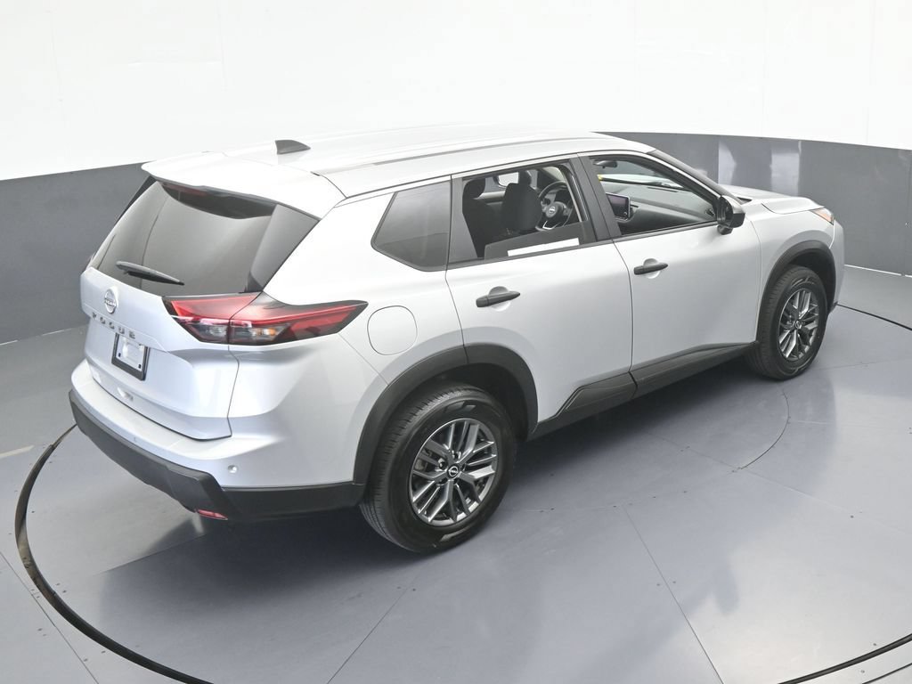 Used 2024 Nissan Rogue S FWD image 44
