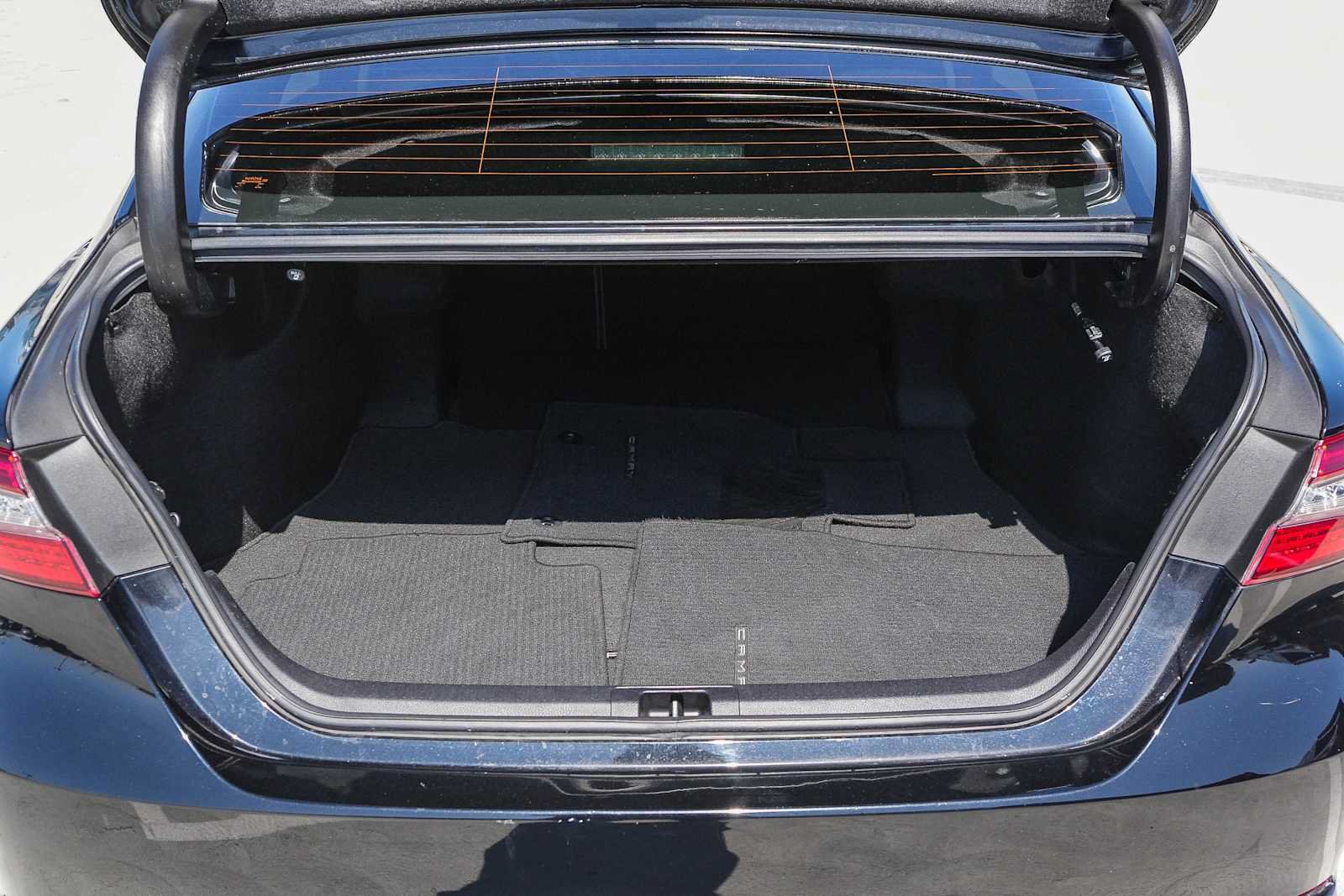 Used 2019 Toyota Camry XSE w/ Carpet Mat Package FWD image 25