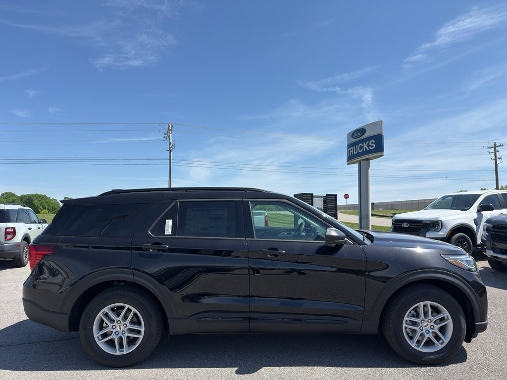 New 2026 Ford Explorer Active RWD image 4