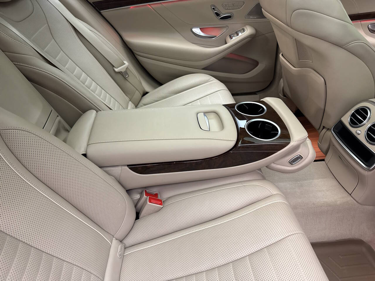 Used 2016 Mercedes-Benz S 550 4MATIC Sedan image 36
