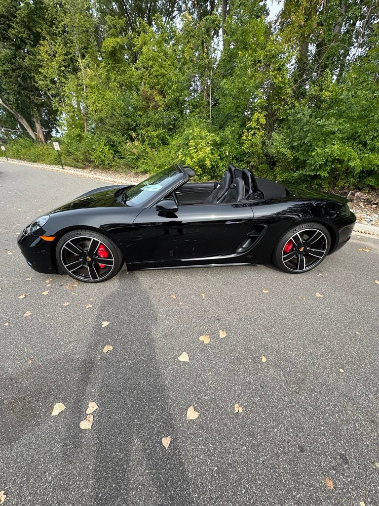 Certified 2022 Porsche 718 Boxster GTS RWD image 2