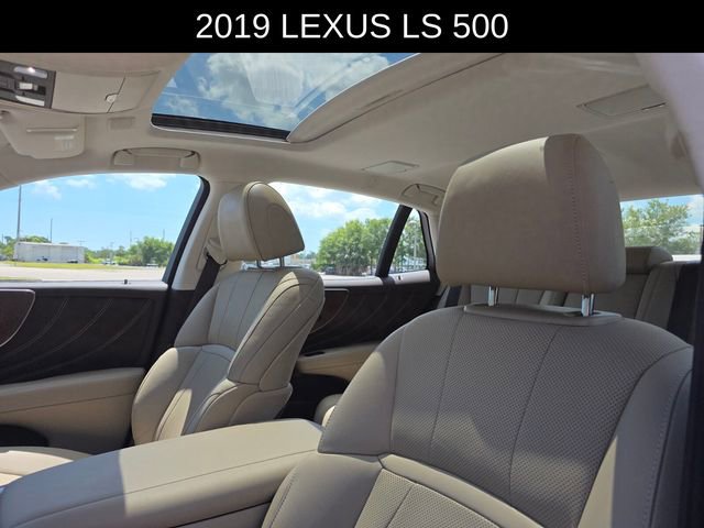 Used 2019 Lexus LS 500 w/ Accessory Package (Z2) RWD image 21