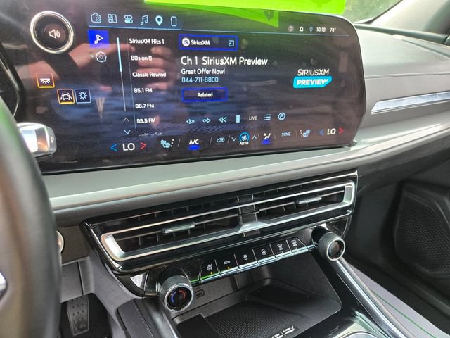 Used 2026 Chevrolet Traverse LT AWD/4WD image 26