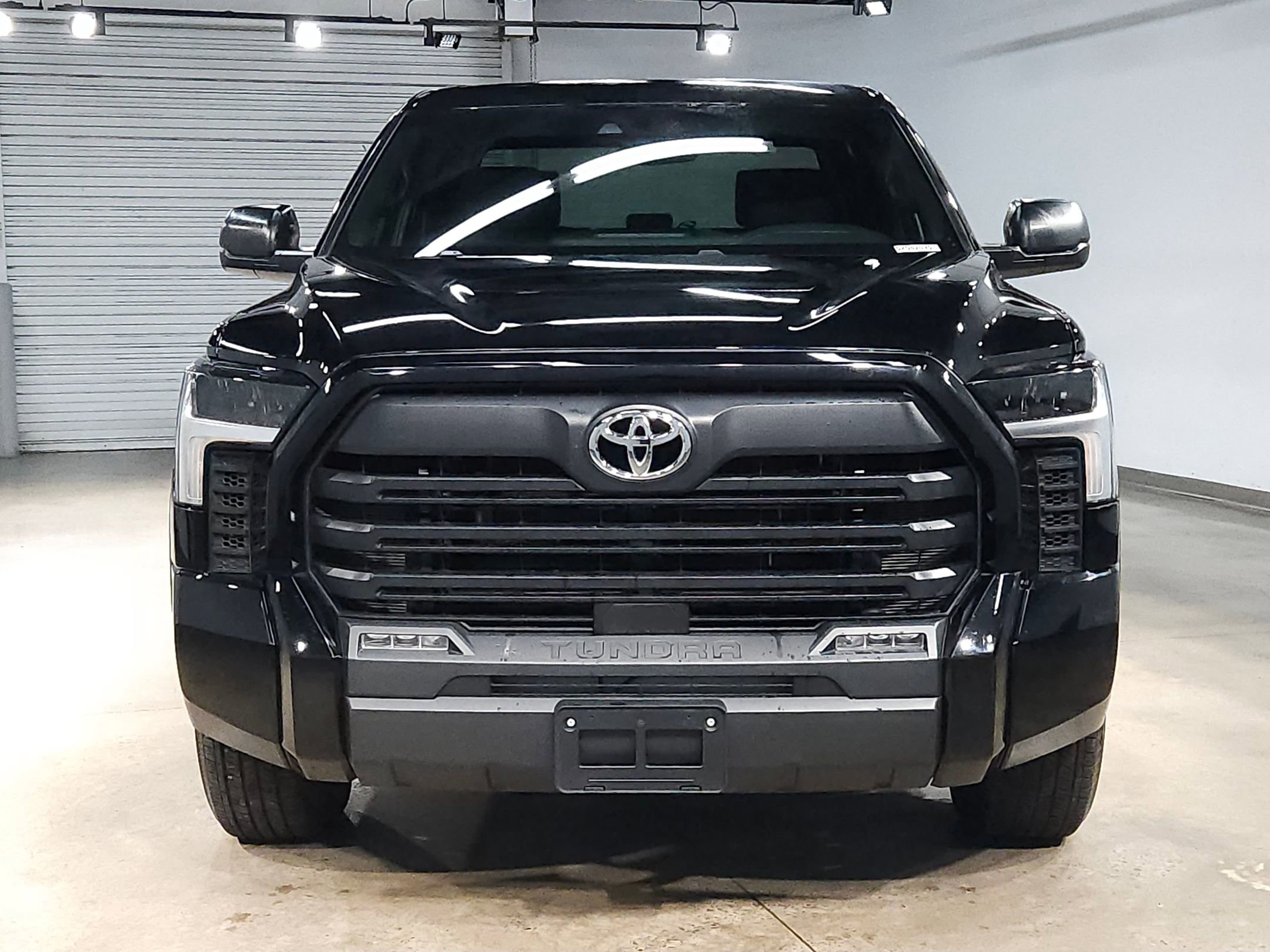 Used 2025 Toyota Tundra SR5 image 2