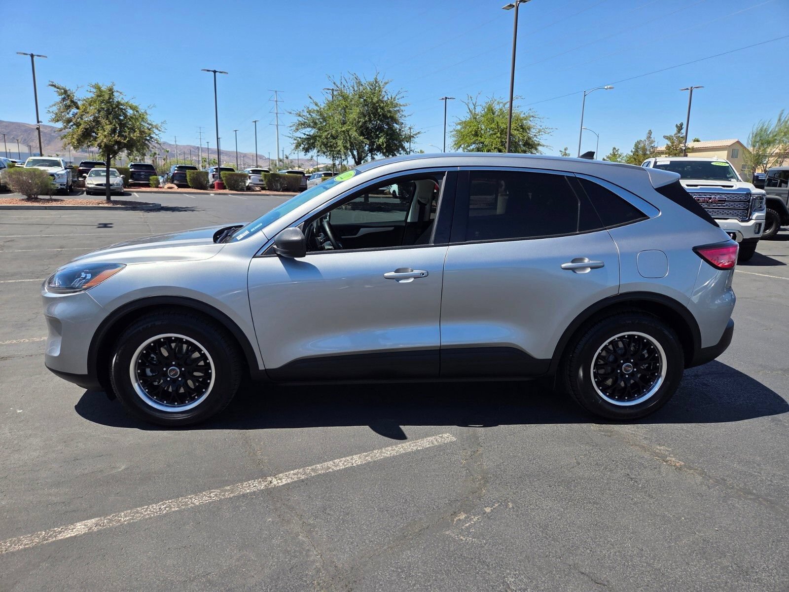 Certified 2022 Ford Escape SE w/ Convenience Package FWD image 3