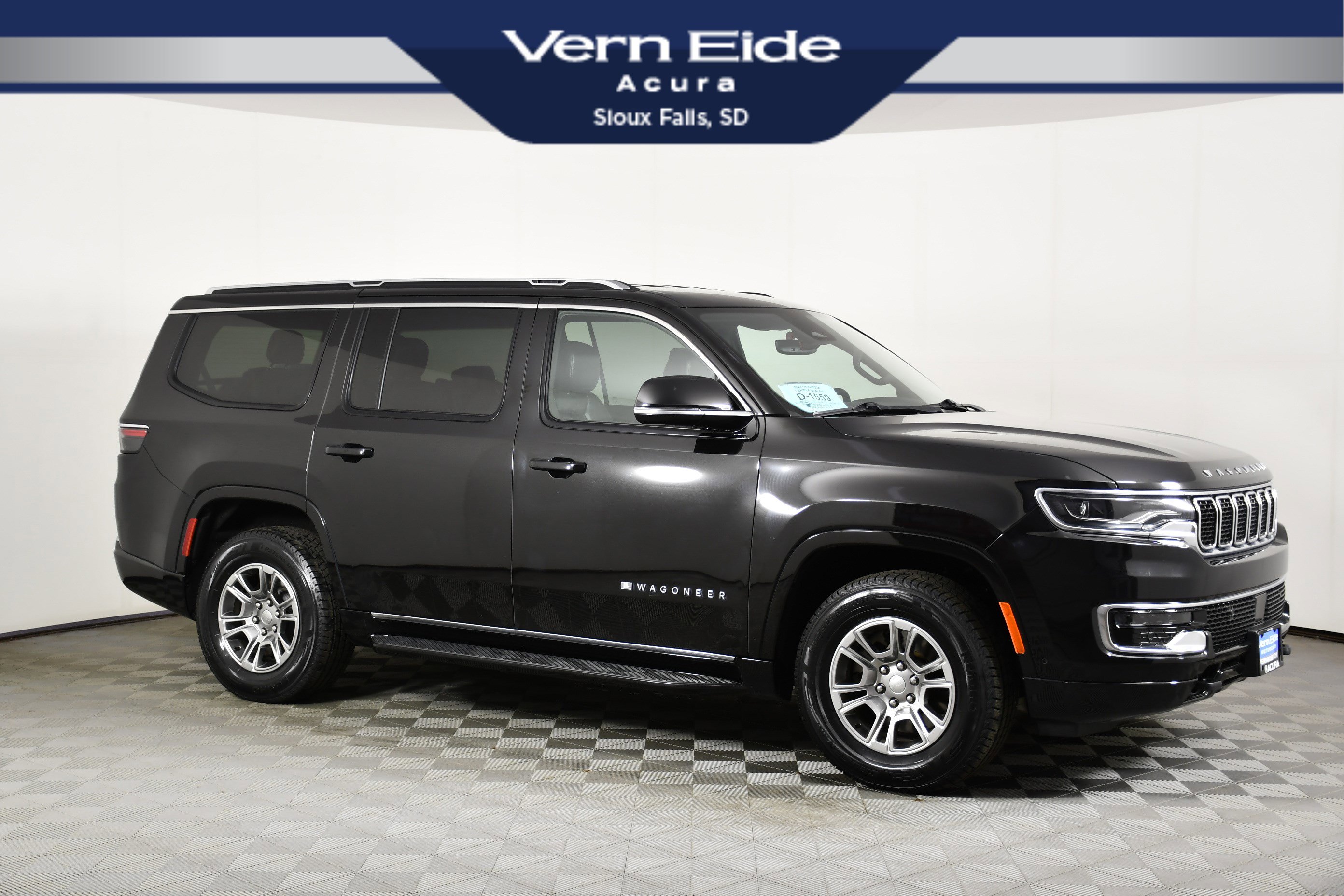 Used 2024 Jeep Wagoneer 4WD w/ HD Trailer Tow Package image 1