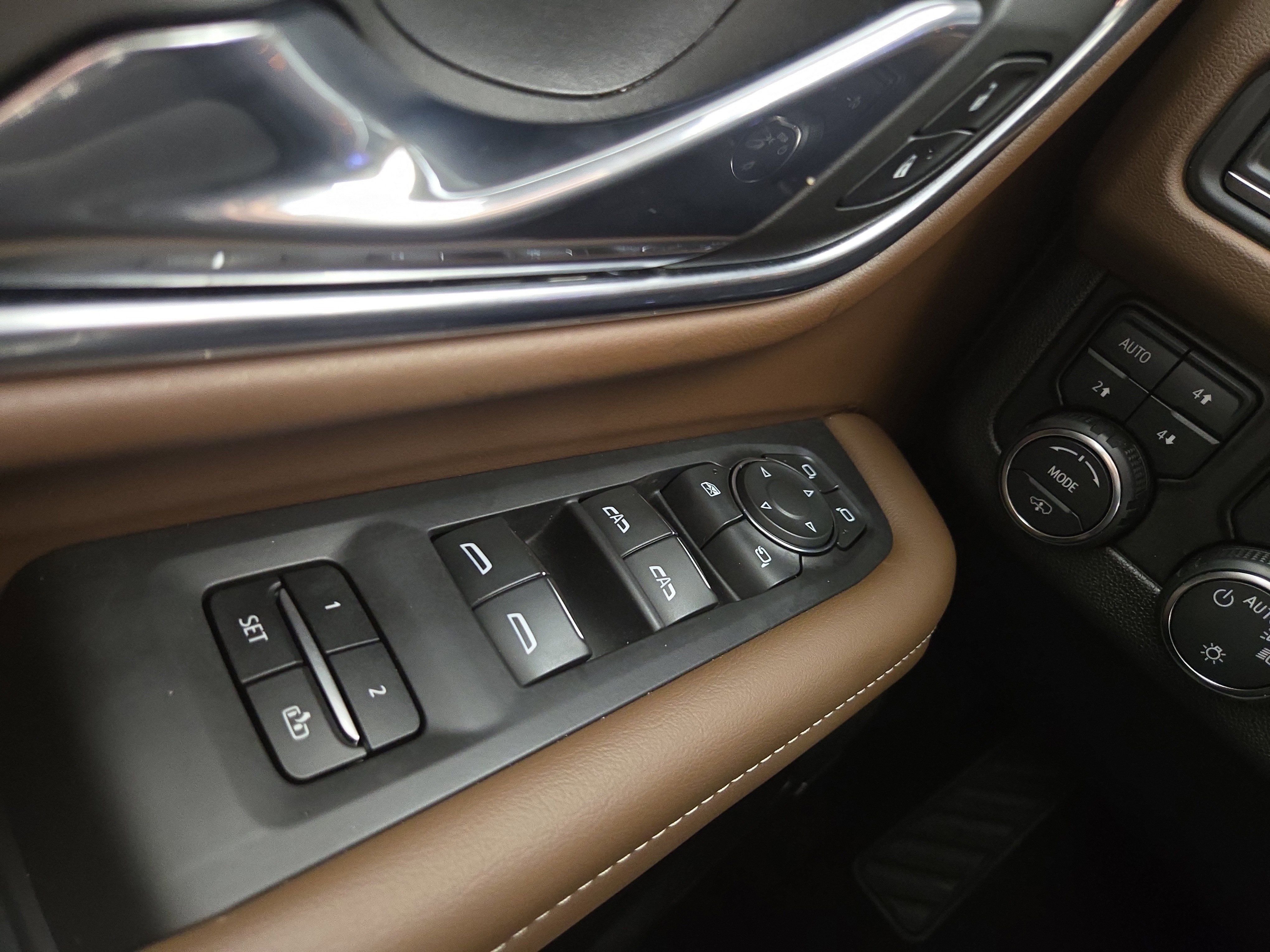 Certified 2023 Chevrolet Suburban High Country image 32