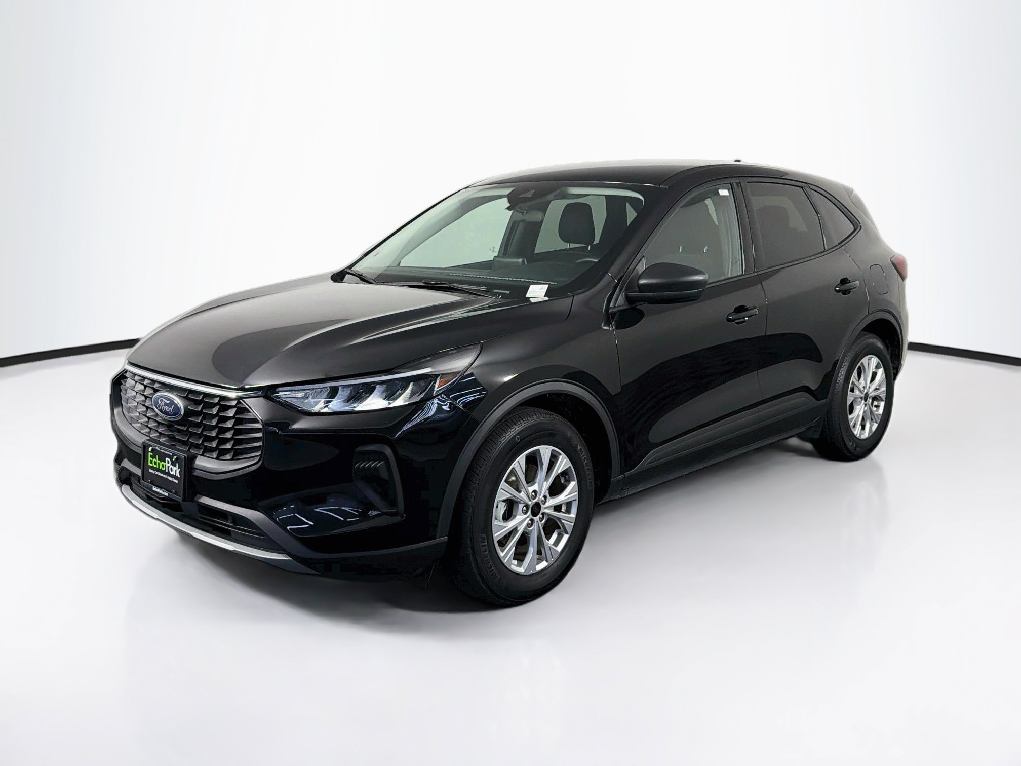 Used 2025 Ford Escape Active FWD image 3