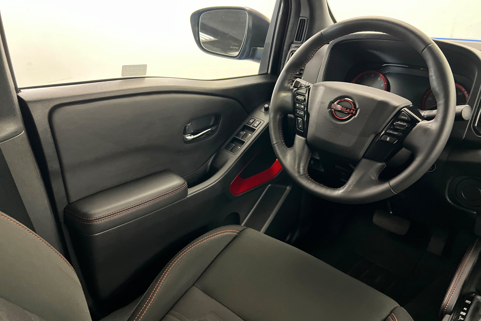 Used 2024 Nissan Frontier Pro-X w/ Pro Convenience Package RWD image 12