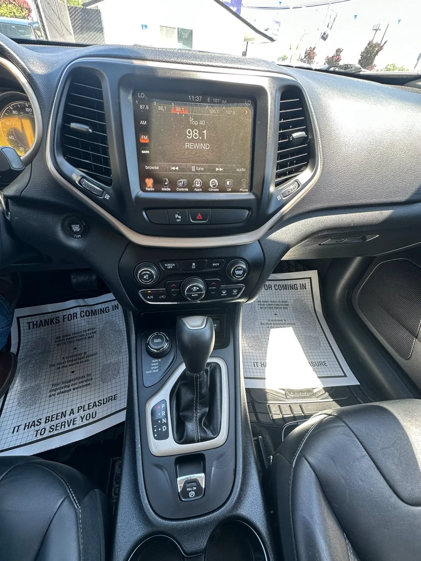 Used 2018 Jeep Cherokee Limited AWD/4WD image 24