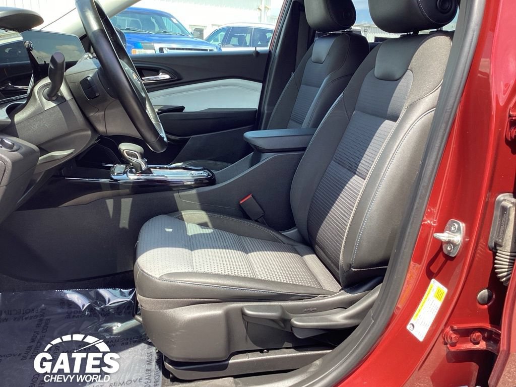 Used 2024 Chevrolet Trax LT w/ Driver Confidence Package FWD image 13