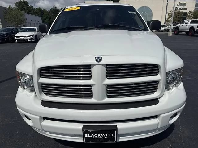 Used 2005 Dodge Ram 1500 Truck SLT AWD/4WD image 2
