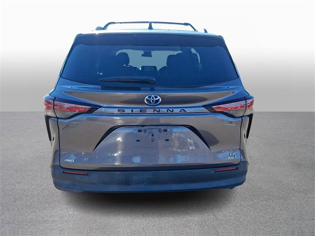 Used 2021 Toyota Sienna LE image 5