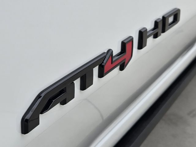 Used 2025 GMC Sierra 2500 AT4 w/ AT4 Premium Plus Package image 11