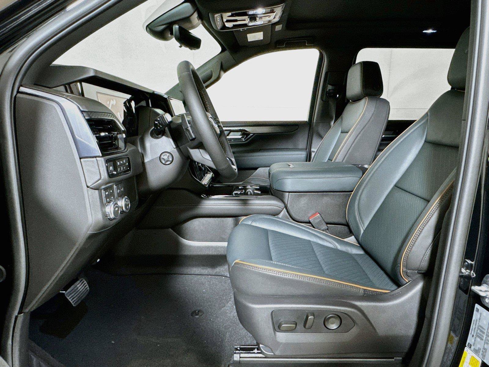 New 2026 GMC Yukon XL AT4 w/ AT4 Premium Package AWD/4WD image 12