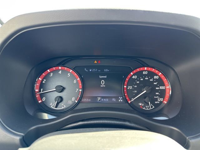 Certified 2025 Nissan Frontier PRO-4X w/ Interior Protection Package image 28