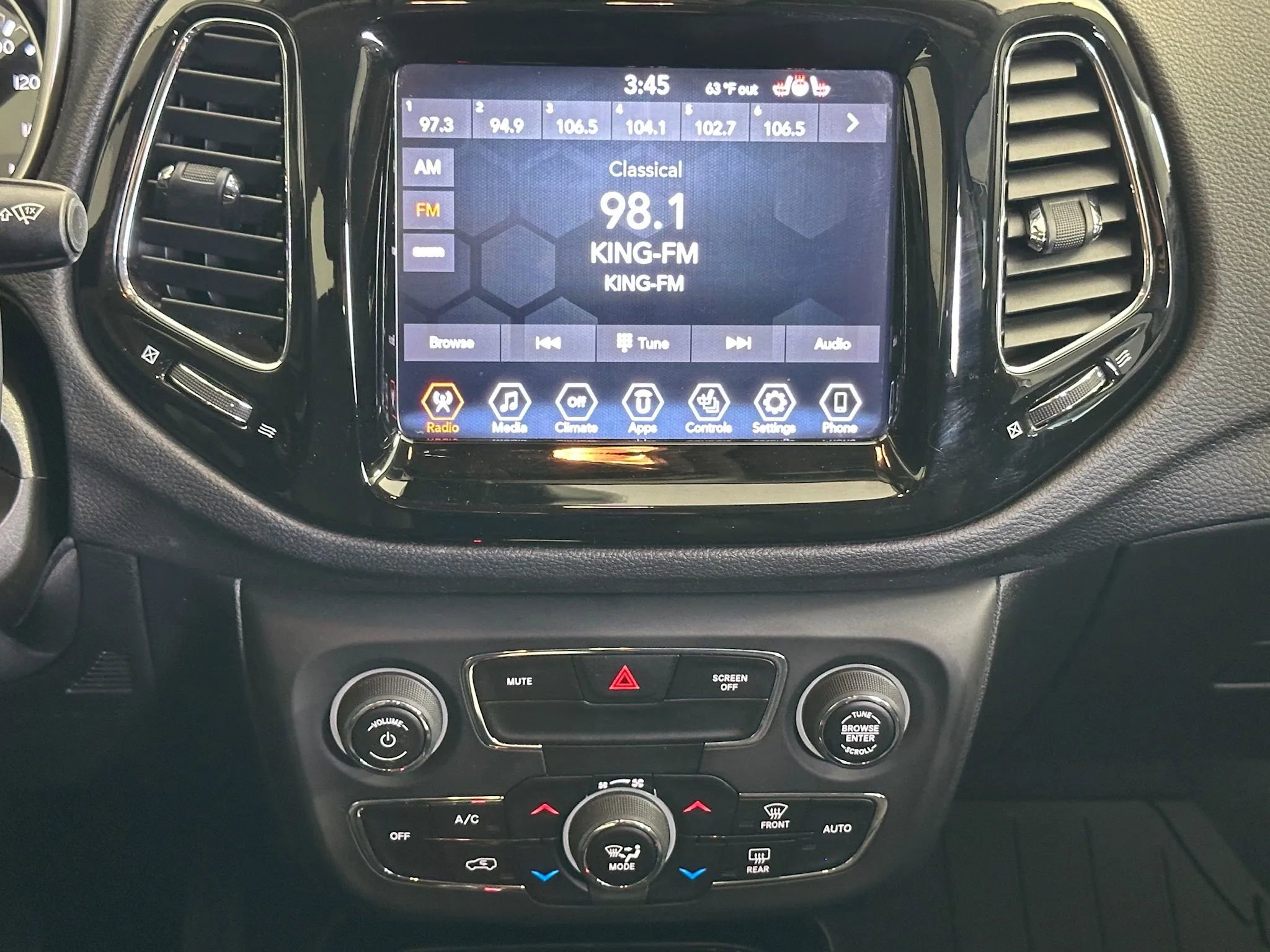 Used 2020 Jeep Compass Limited AWD/4WD image 13