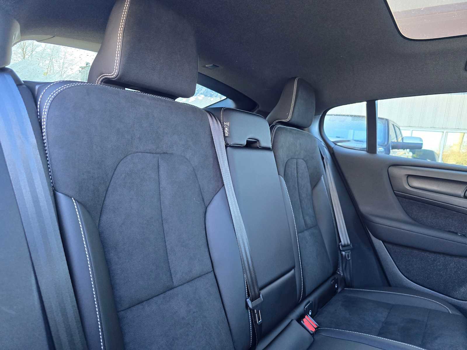 Used 2023 Volvo C40 P8 Recharge Ultimate w/ Protection Package Premier image 14