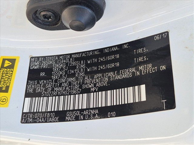 Used 2017 Toyota Highlander LE FWD image 25