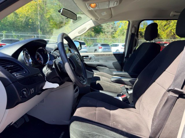 Used 2013 Dodge Grand Caravan SE FWD image 6