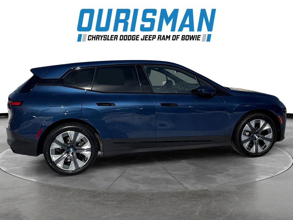 Used 2023 BMW iX xDrive50 w/ Convenience Package image 7