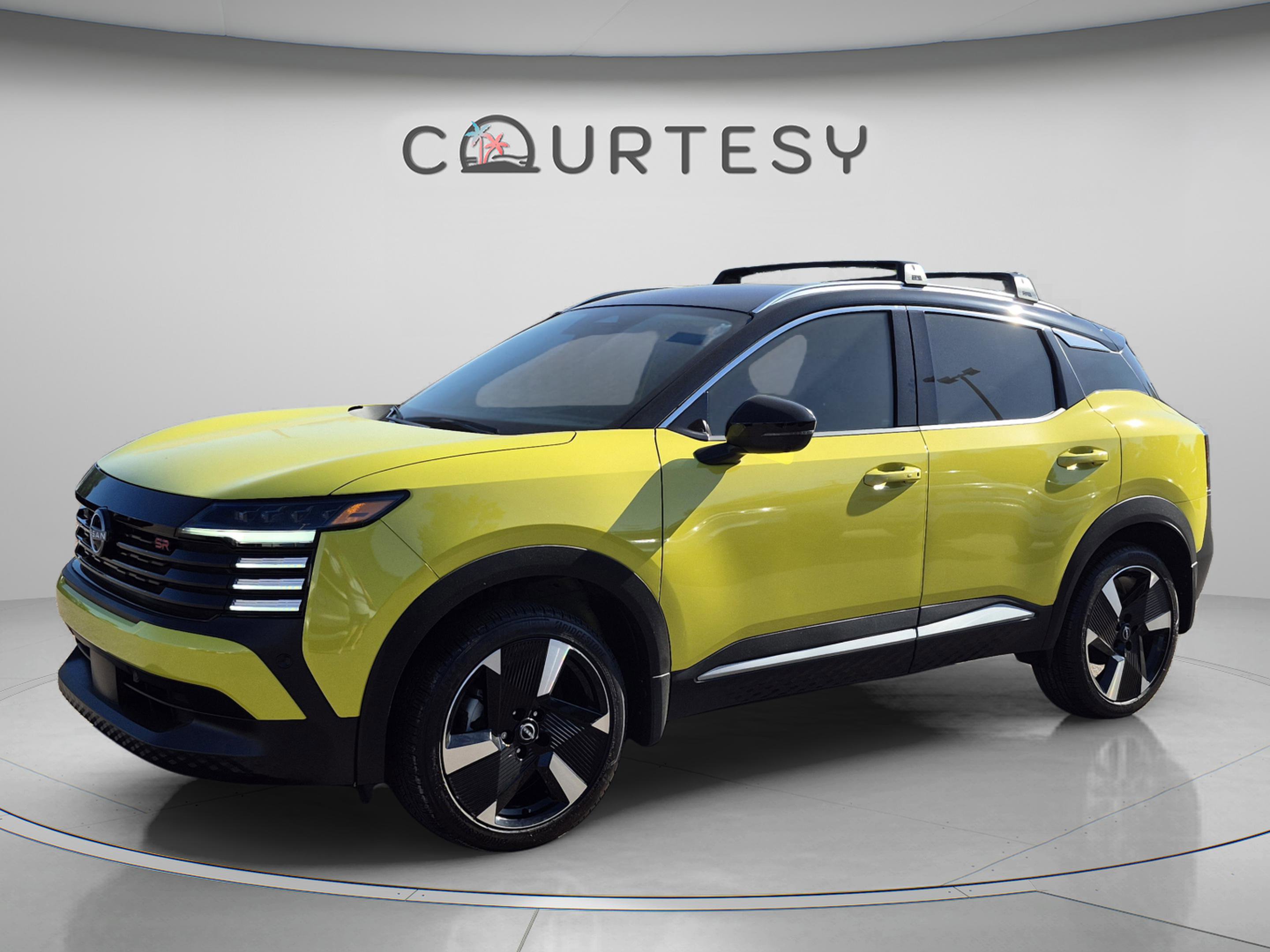 Certified 2025 Nissan Kicks SR FWD image 1
