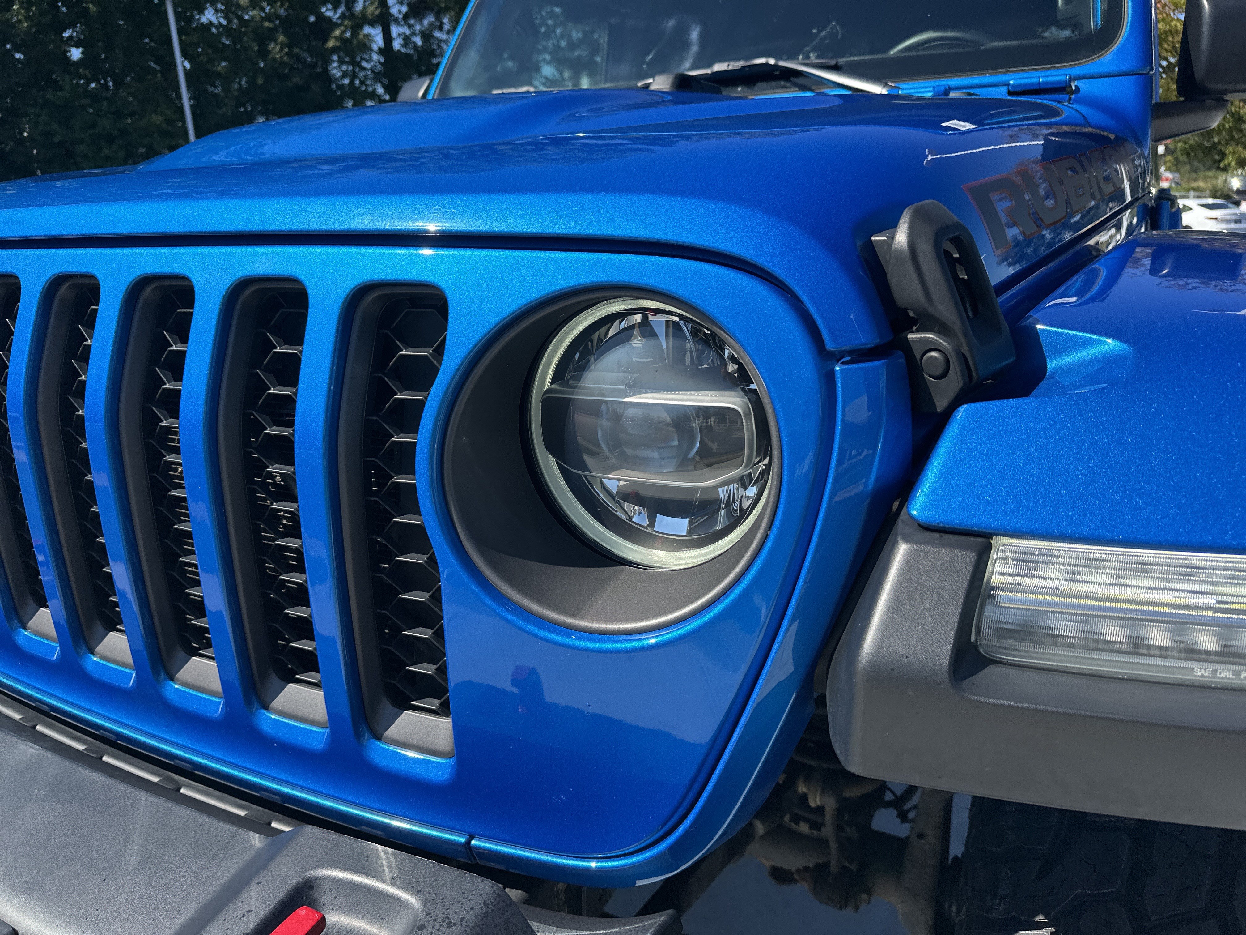 Used 2022 Jeep Gladiator Rubicon w/ LED Lighting Group AWD/4WD image 6