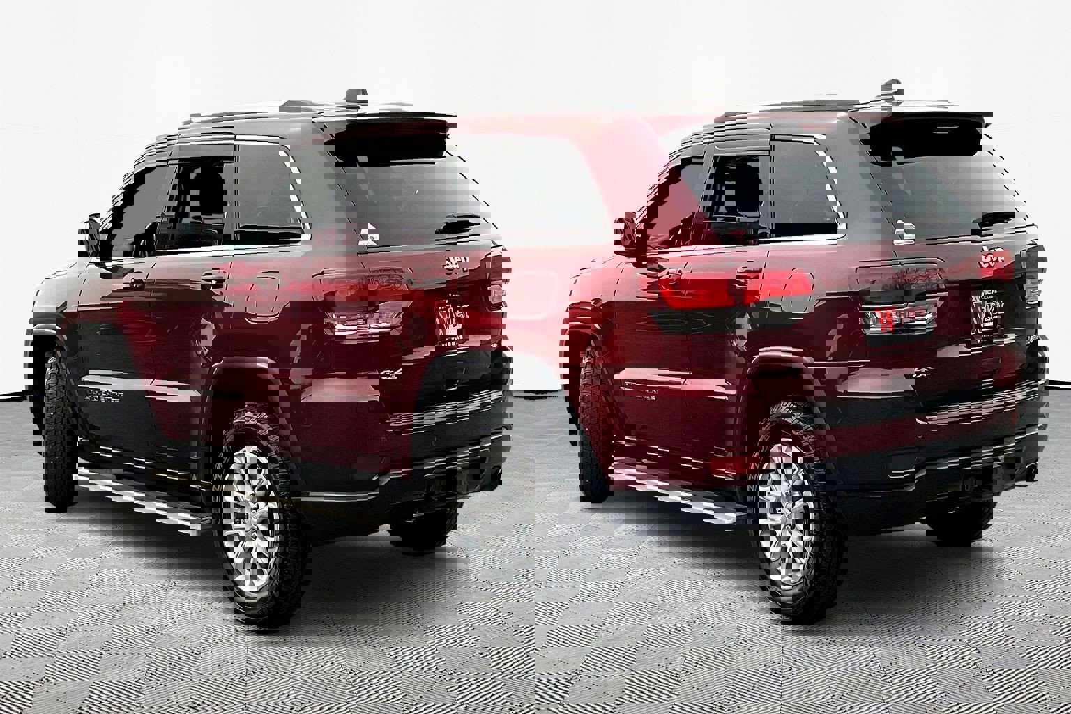 Used 2021 Jeep Grand Cherokee Laredo w/ Security & Convenience Group image 4