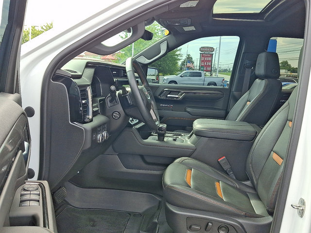 Used 2023 GMC Sierra 1500 AT4 w/ AT4 Premium Package AWD/4WD image 14