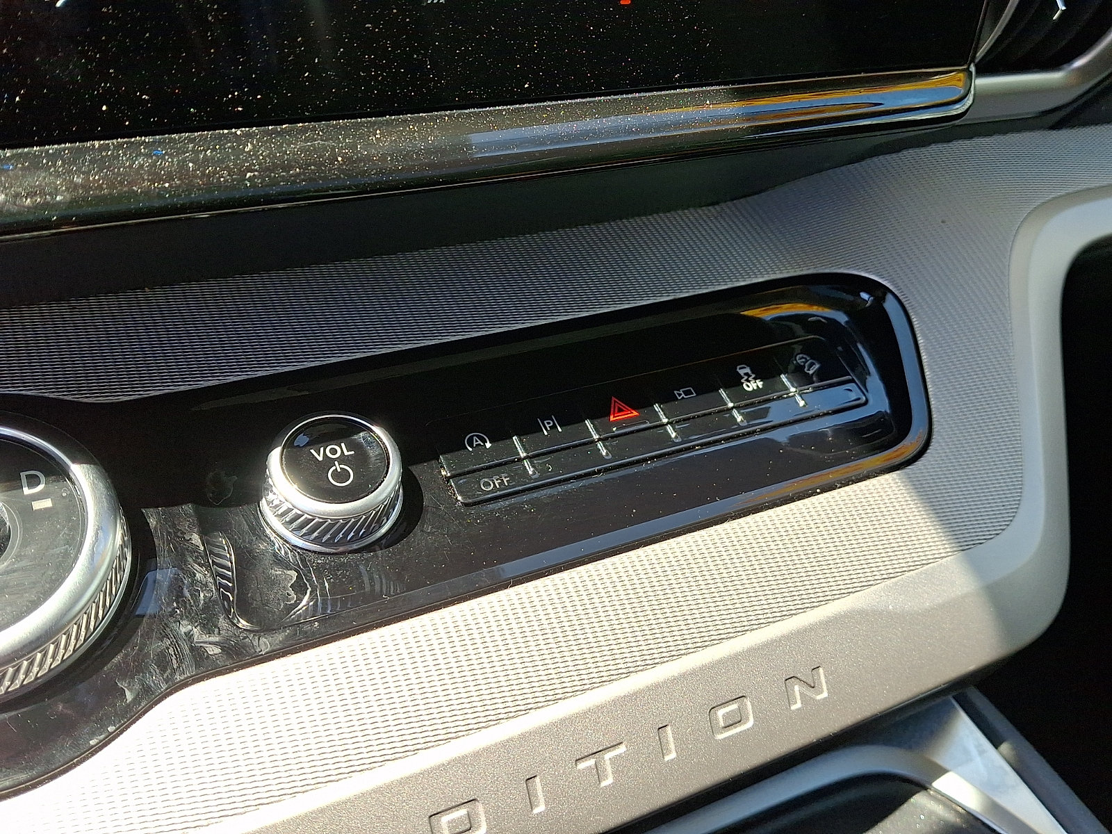 Certified 2025 Ford Expedition Active AWD/4WD image 18