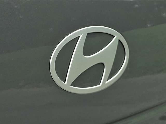 Used 2025 Hyundai Santa Fe SE AWD/4WD image 30
