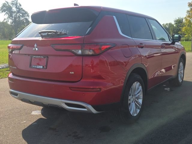 Used 2022 Mitsubishi Outlander SE FWD image 7