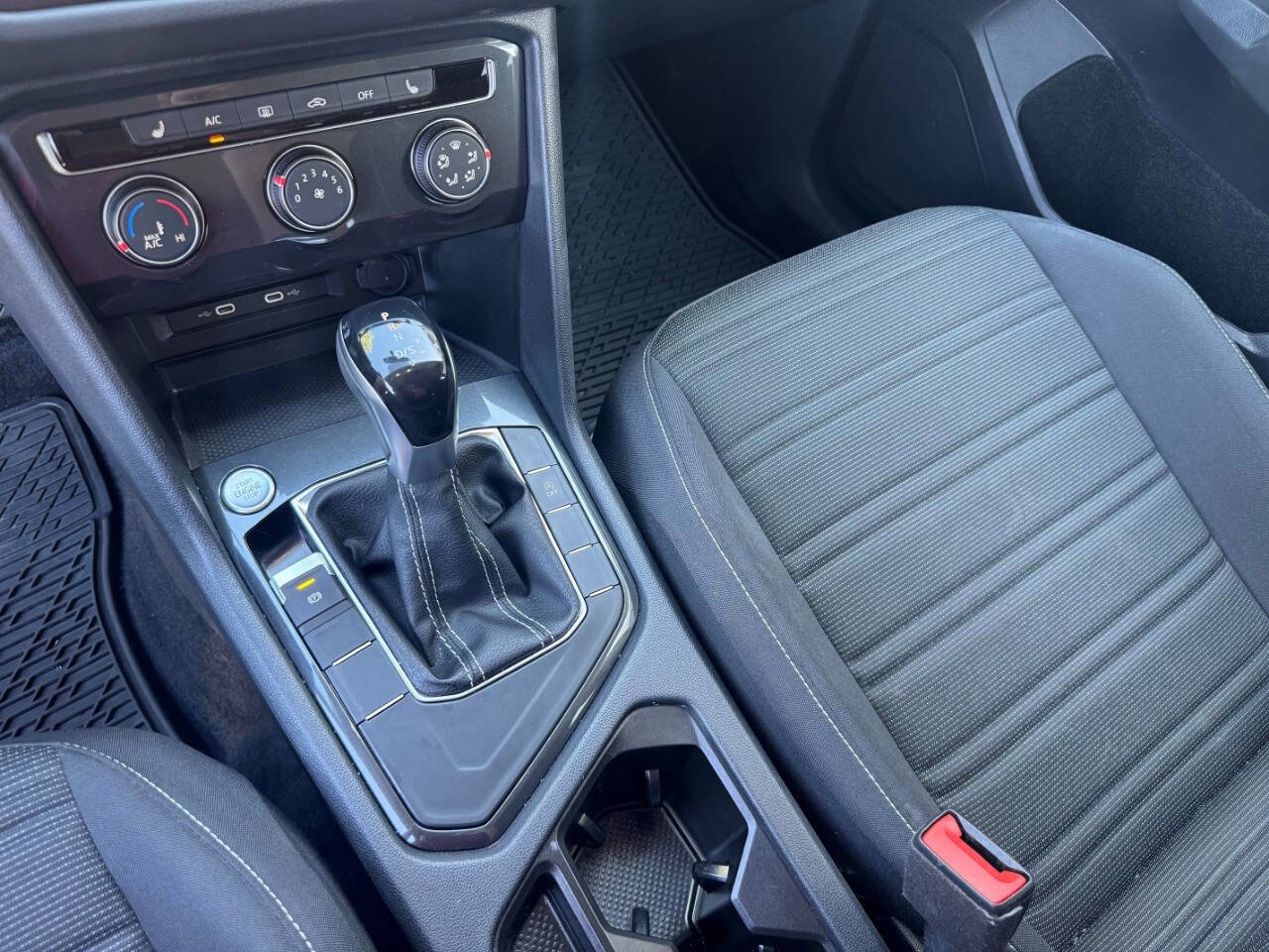 Used 2022 Volkswagen Tiguan S image 15