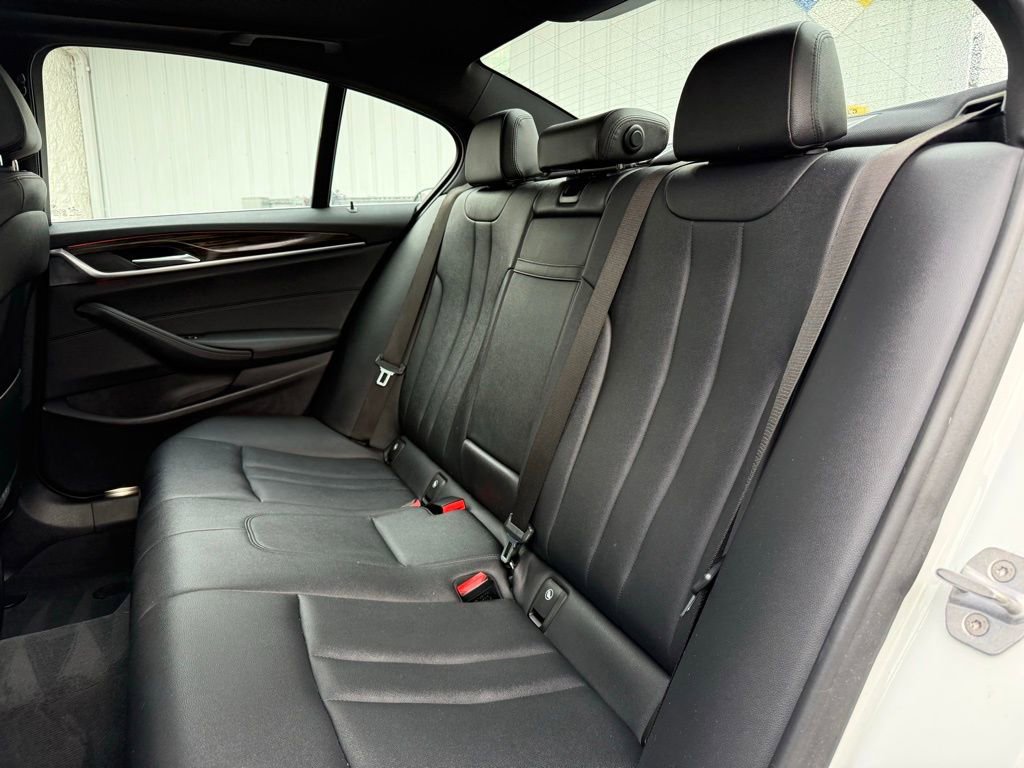 Used 2018 BMW 530i xDrive w/ Premium Package image 15