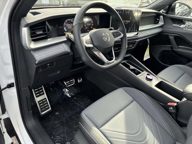 New 2026 Volkswagen Tiguan SE R-Line image 12