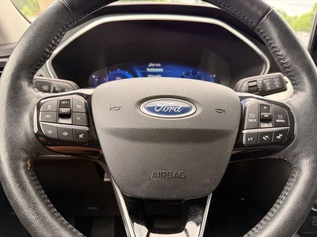 Used 2021 Ford Escape Titanium AWD/4WD image 19