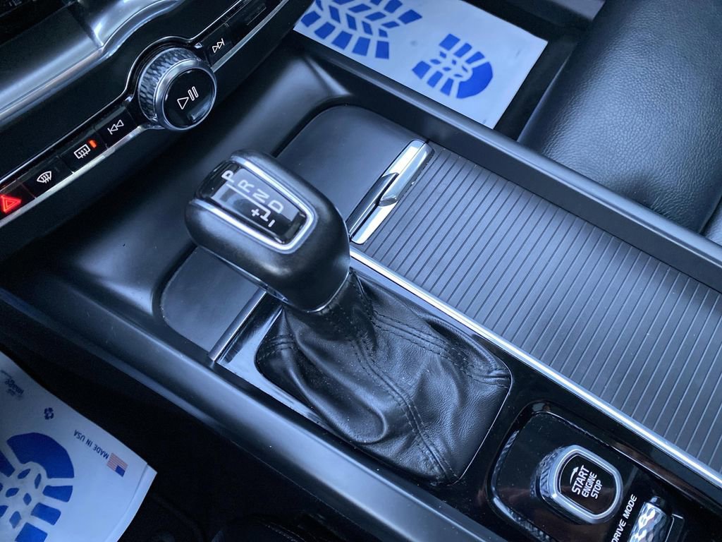 Used 2019 Volvo XC60 T5 Momentum w/ Premium Package image 27